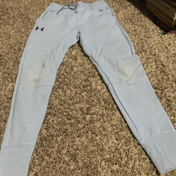 Under Armour boys medium jogger - Picture 2 of 13